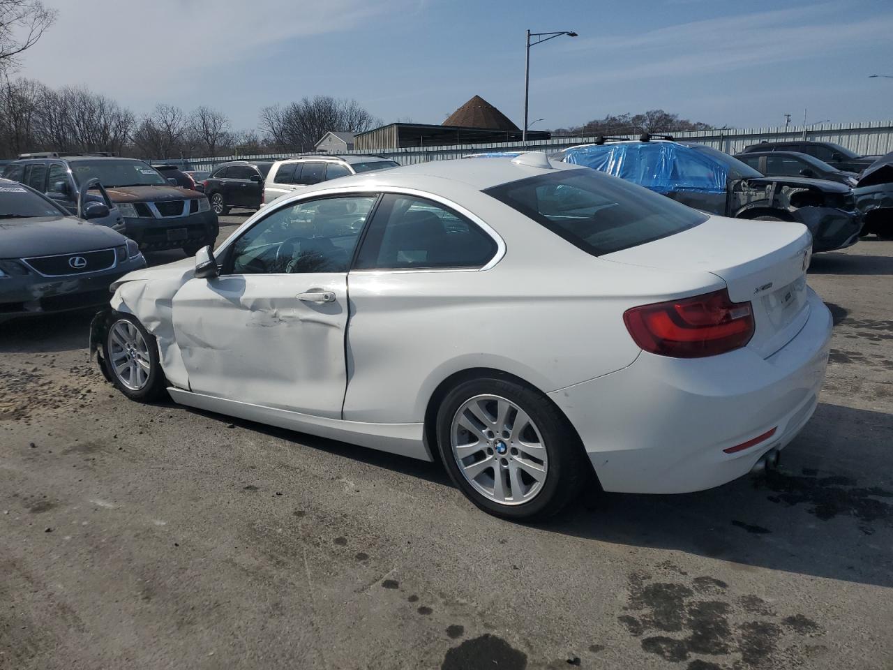 2015 BMW 2er VIN WBA1F7C57FV367618 Copart auction photo, front end / side damage thumbnail 2