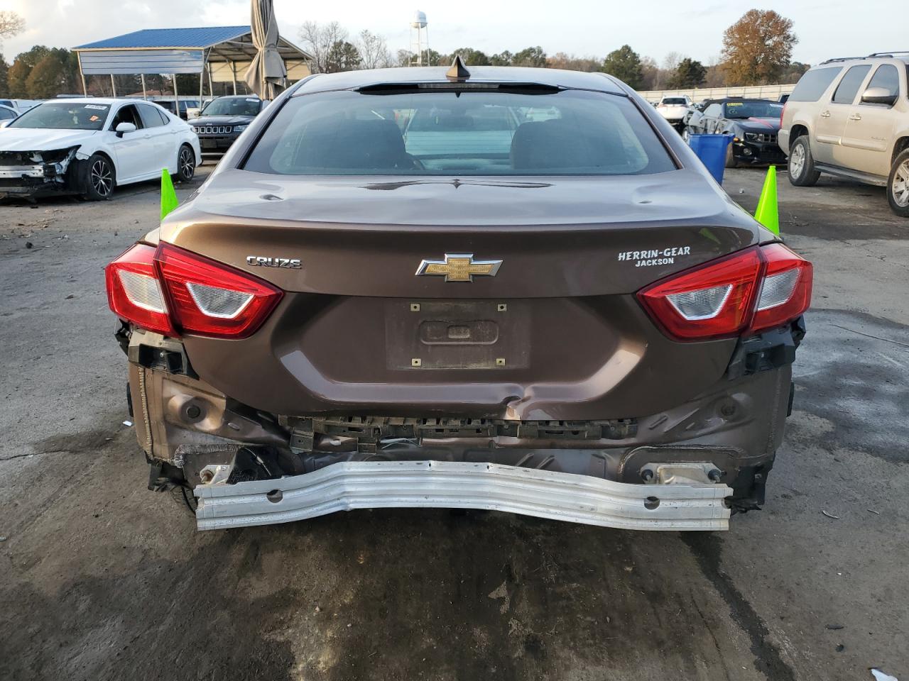 2019 Chevrolet Cruze VIN 1G1BC5SM7K7121818 Copart auction photo, all over damage thumbnail 6