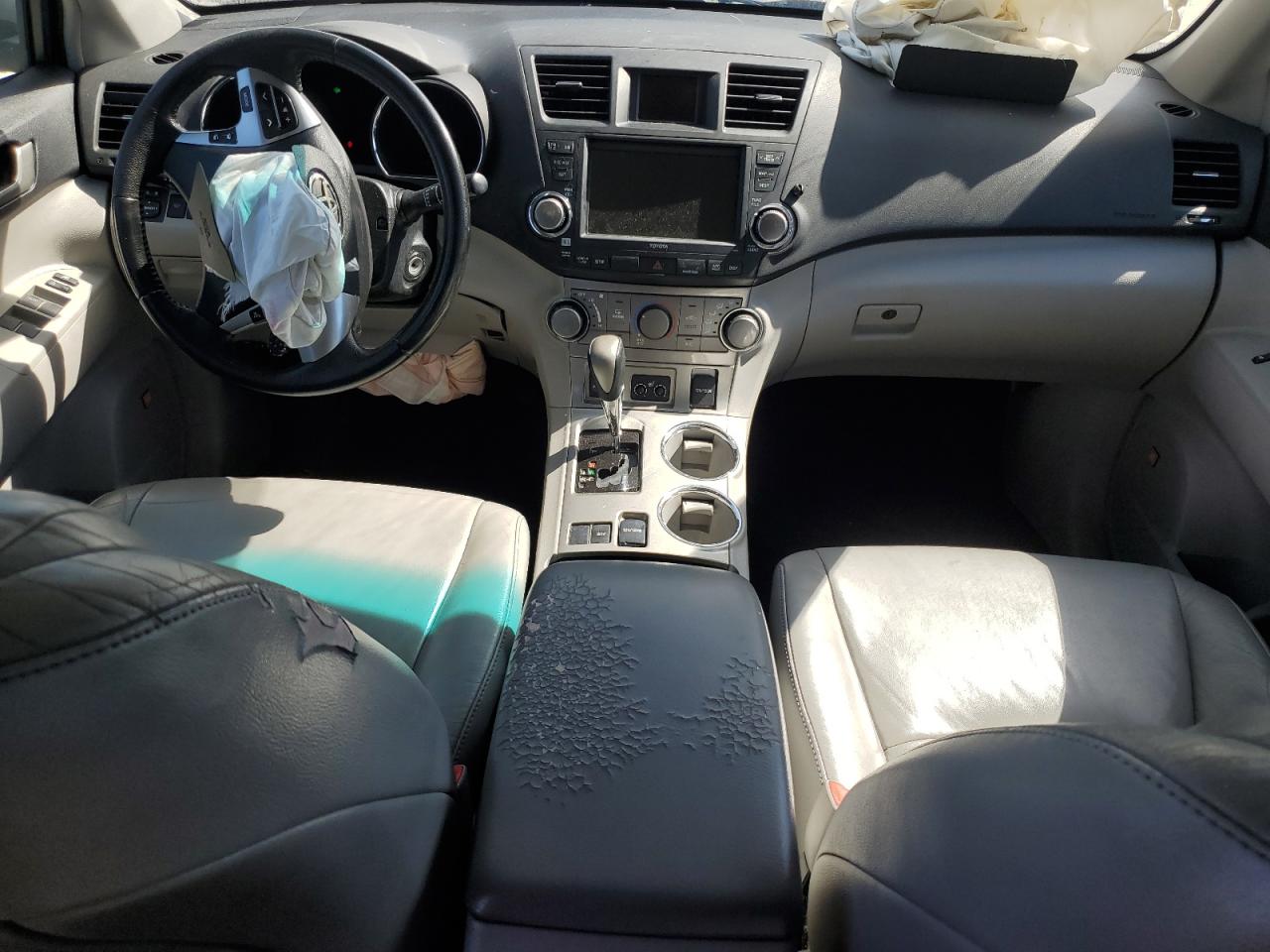 2012 Toyota Highlander VIN 5TDZK3EH1CS084137 Copart auction photo, front end damage thumbnail 8