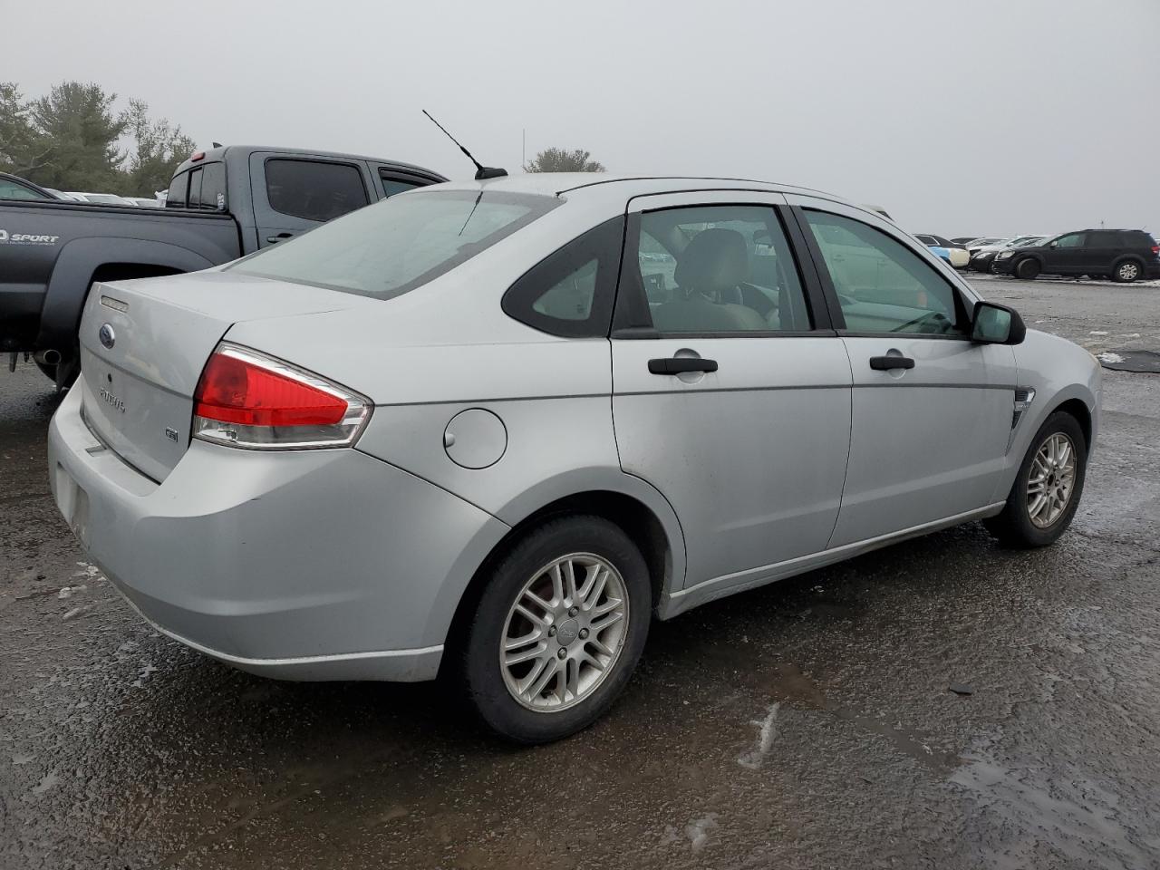 2008 Ford Focus VIN 1FAHP35N58W127166 Copart auction photo, front end damage thumbnail 3
