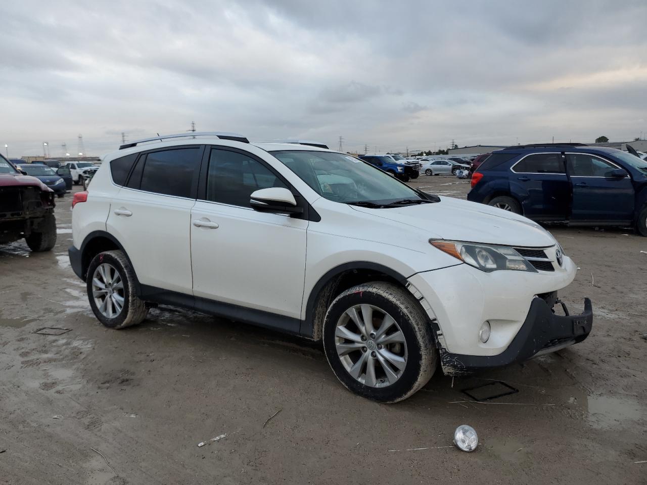 2013 Toyota RAV 4 VIN 2T3YFREV7DW050292 Copart auction photo, front end damage thumbnail 4