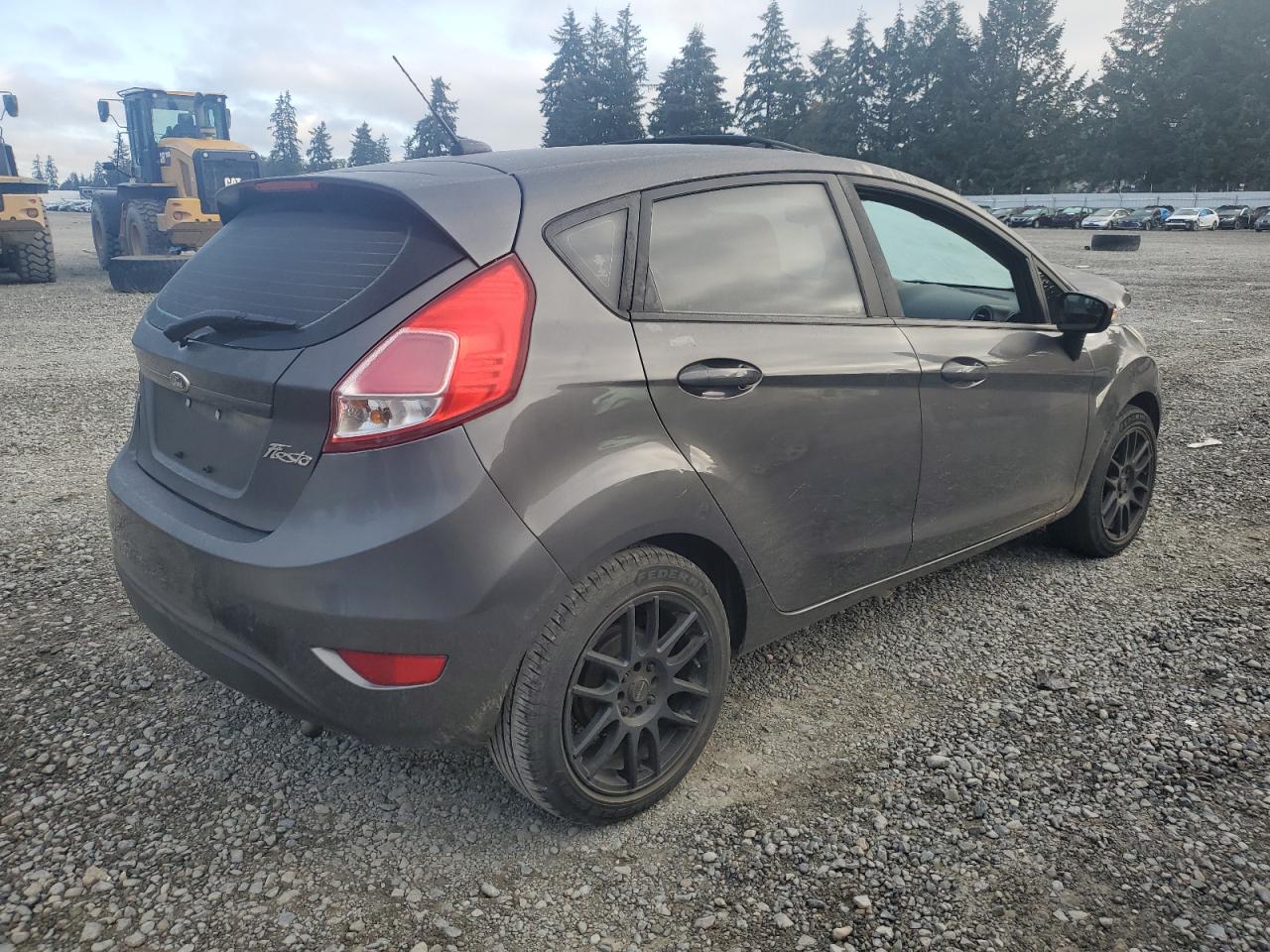 2015 Ford Fiesta VIN 3FADP4EJ8FM153372 Copart auction photo, front end damage thumbnail 3