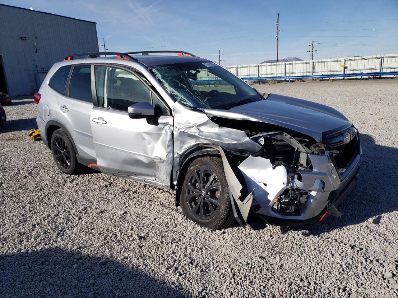 2024 Subaru Forester VIN JF2SKAGC4RH414181 Copart auction photo, front end / side damage thumbnail 4
