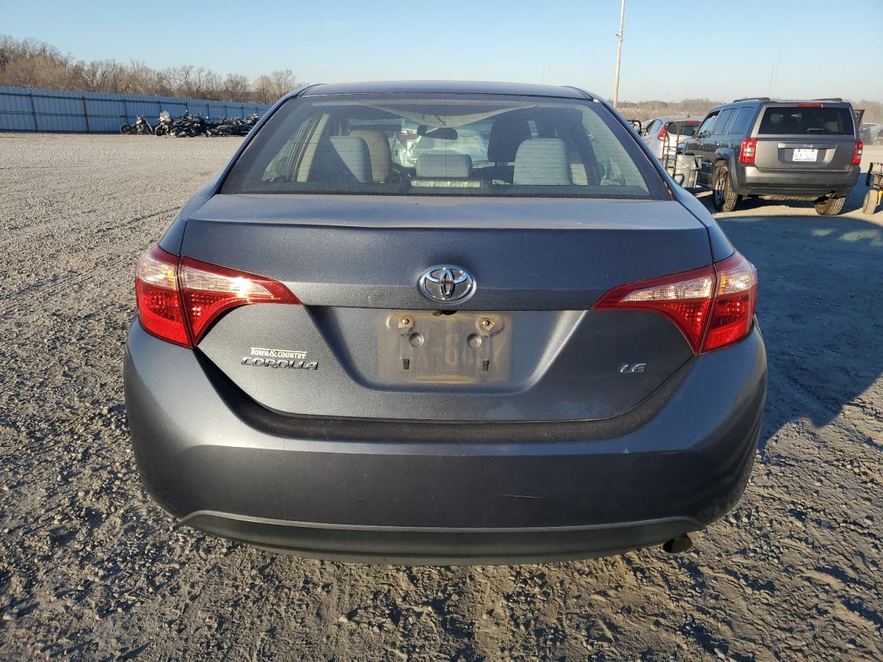 2017 Toyota Corolla VIN 2T1BURHE5HC774957 Copart auction photo, front end / rear end damage thumbnail 6