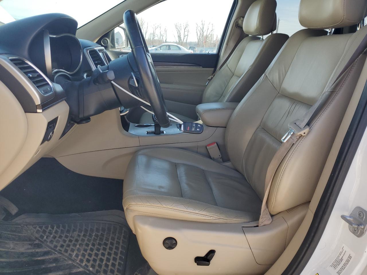 2014 Jeep Grand Cherokee VIN 1C4RJFBG0EC279862 Copart auction photo, front end / minor dent/scratches damage thumbnail 7