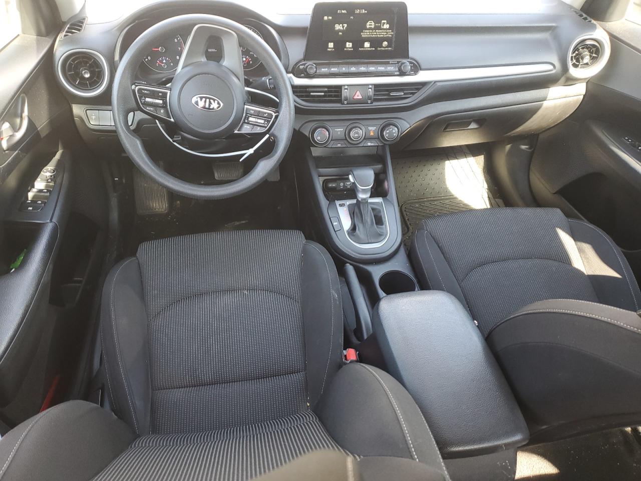 2021 KIA Forte VIN 3KPF24AD6ME305738 Copart auction photo, front end / minor dent/scratches damage thumbnail 8