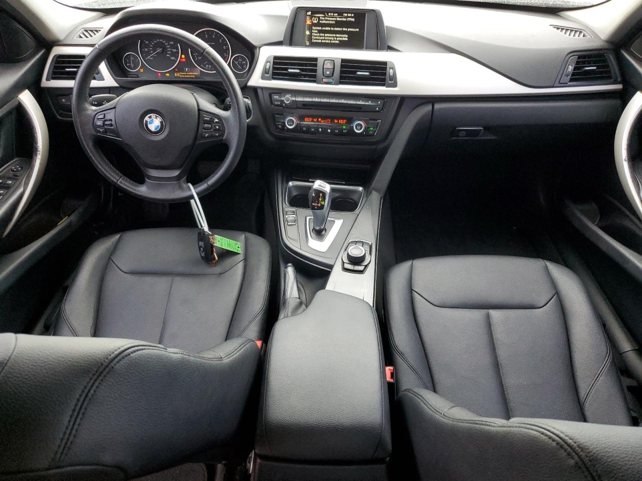 2015 BMW 3er VIN WBA3B1C56FK136681 Copart auction photo, front end damage thumbnail 8