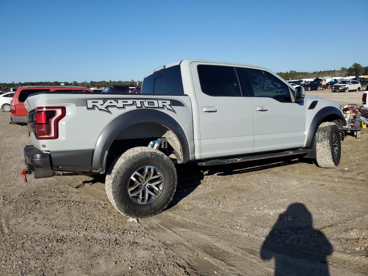2017 Ford F-150 VIN 1FTFW1RG0HFB36104 Copart auction photo, front end / undercarriage damage thumbnail 3