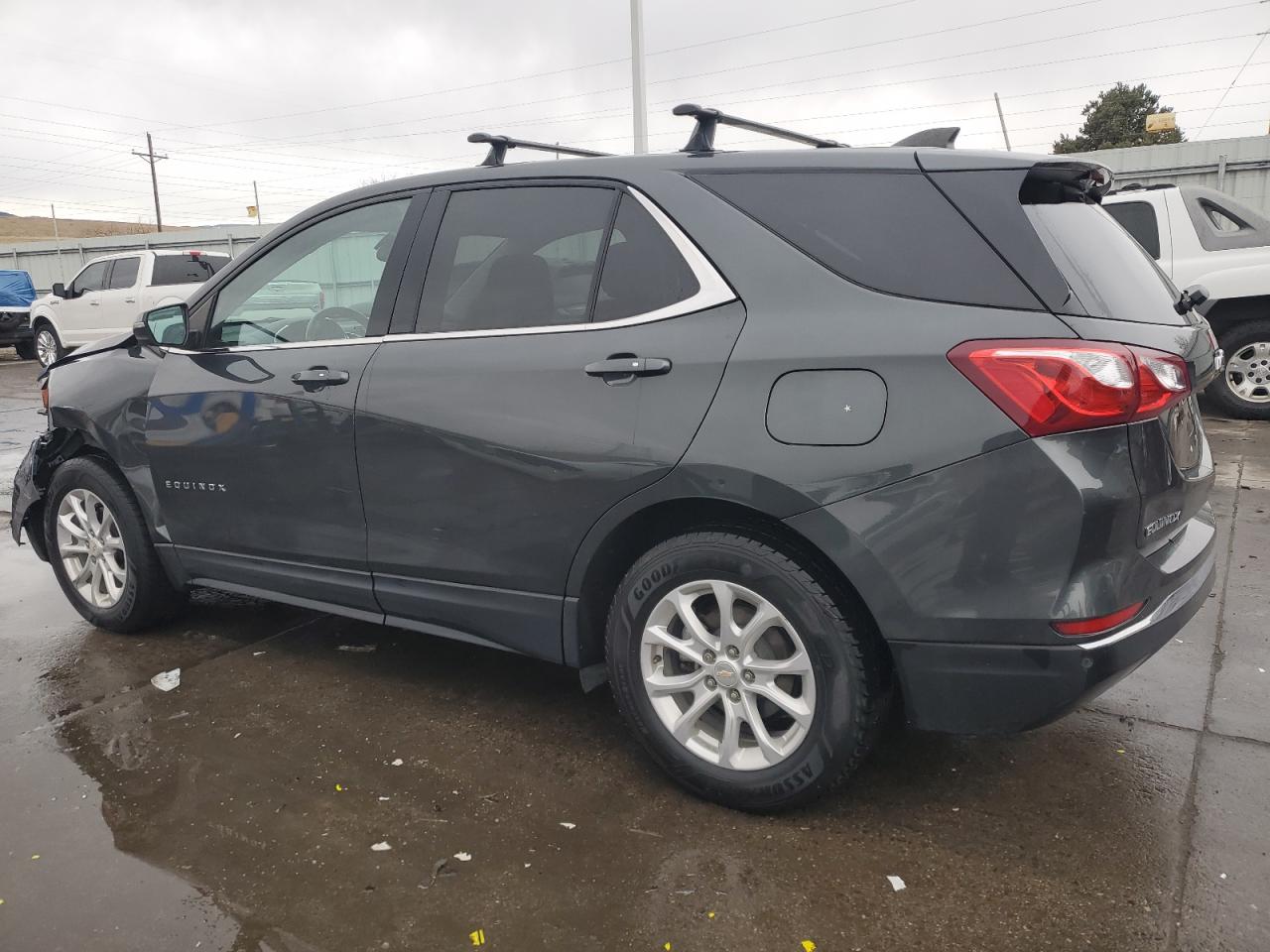 2019 Chevrolet Equinox VIN 3GNAXUEV8KS667736 Copart auction photo, front end / side damage thumbnail 2