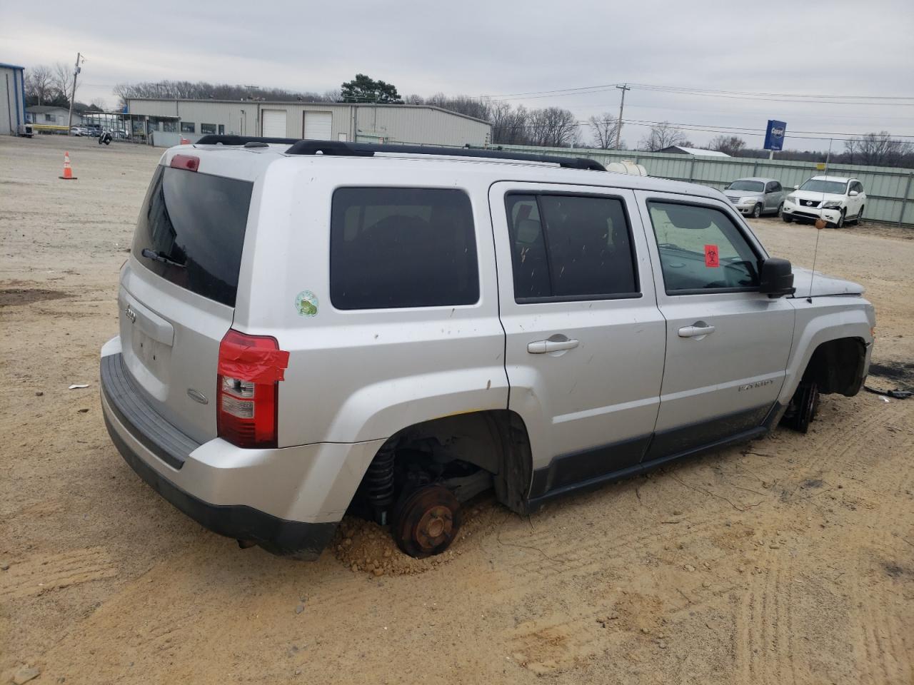 2013 Jeep Liberty (Patriot) VIN 1C4NJPFB9DD146531 Copart auction photo, vandalism / minor dent/scratches damage thumbnail 3