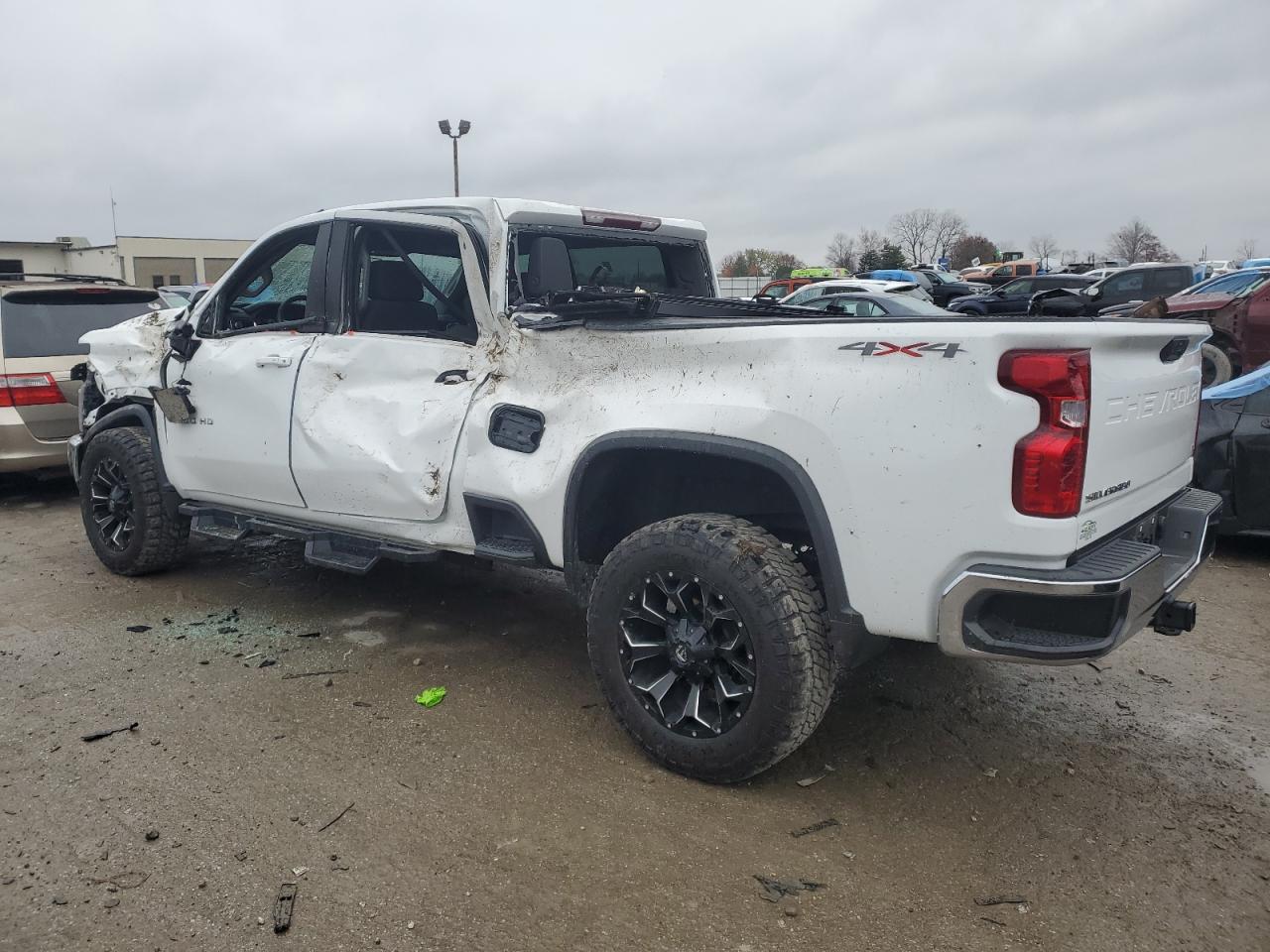 2022 Chevrolet Silverado VIN 1GC4YNE78NF114958 Copart auction photo, side / front end damage thumbnail 2