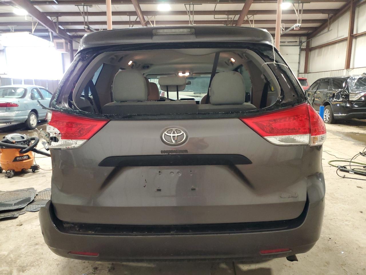 2011 Toyota Sienna VIN 5TDKA3DC6BS004033 Copart auction photo, rear end / front end damage thumbnail 6