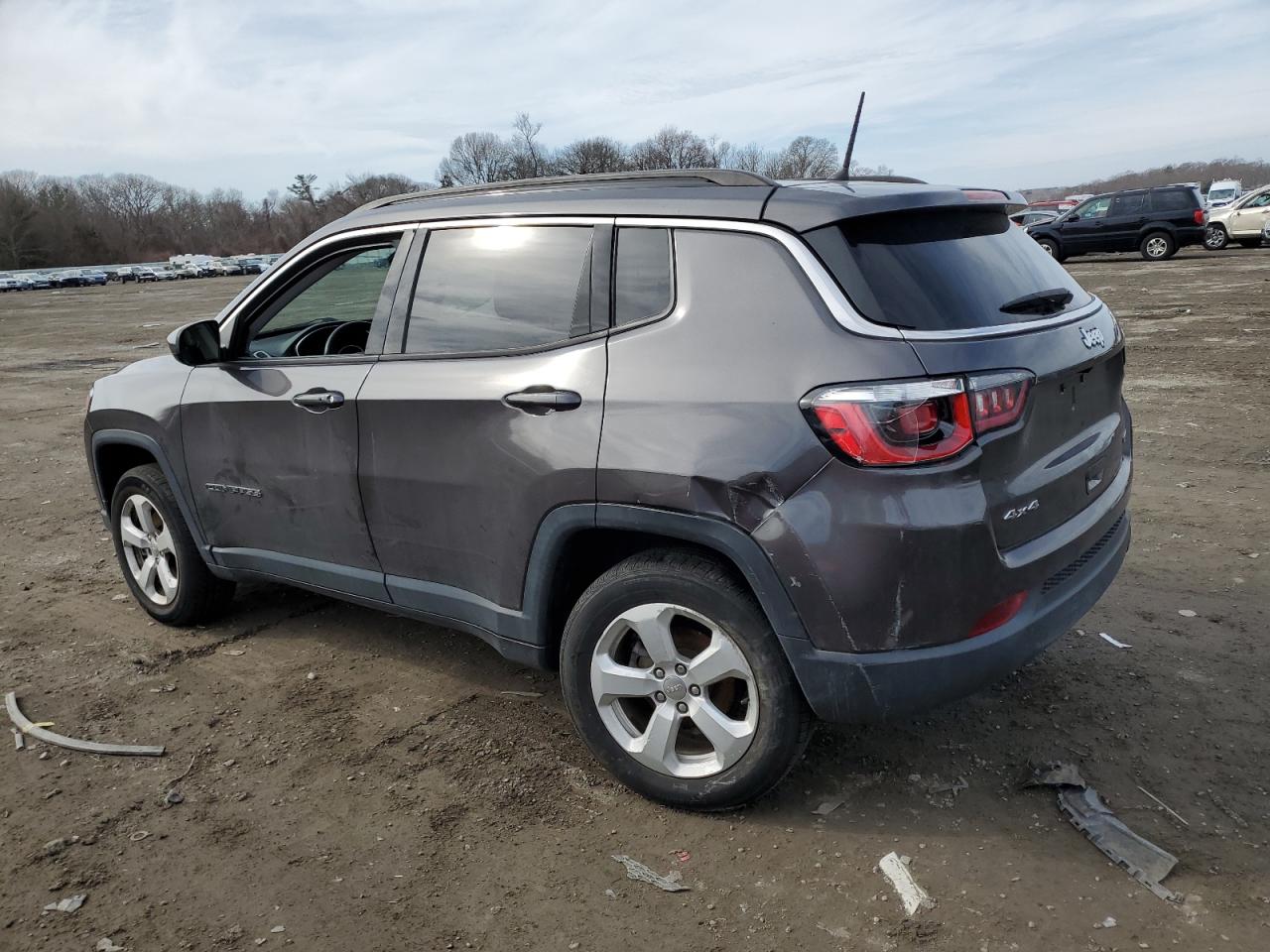 2018 Jeep Compass VIN 3C4NJDBB2JT350372 Copart auction photo, side / minor dent/scratches damage thumbnail 2