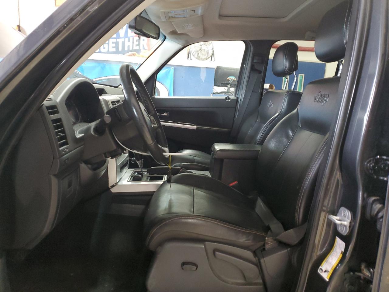2010 Jeep Liberty (North America) VIN 1J4PN5GK5AW171355 Copart auction photo, side damage thumbnail 7