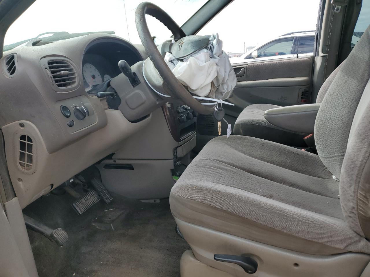2001 Chrysler Town & Country VIN 2C4GP44G21R154662 Copart auction photo, all over / minor dent/scratches damage thumbnail 7