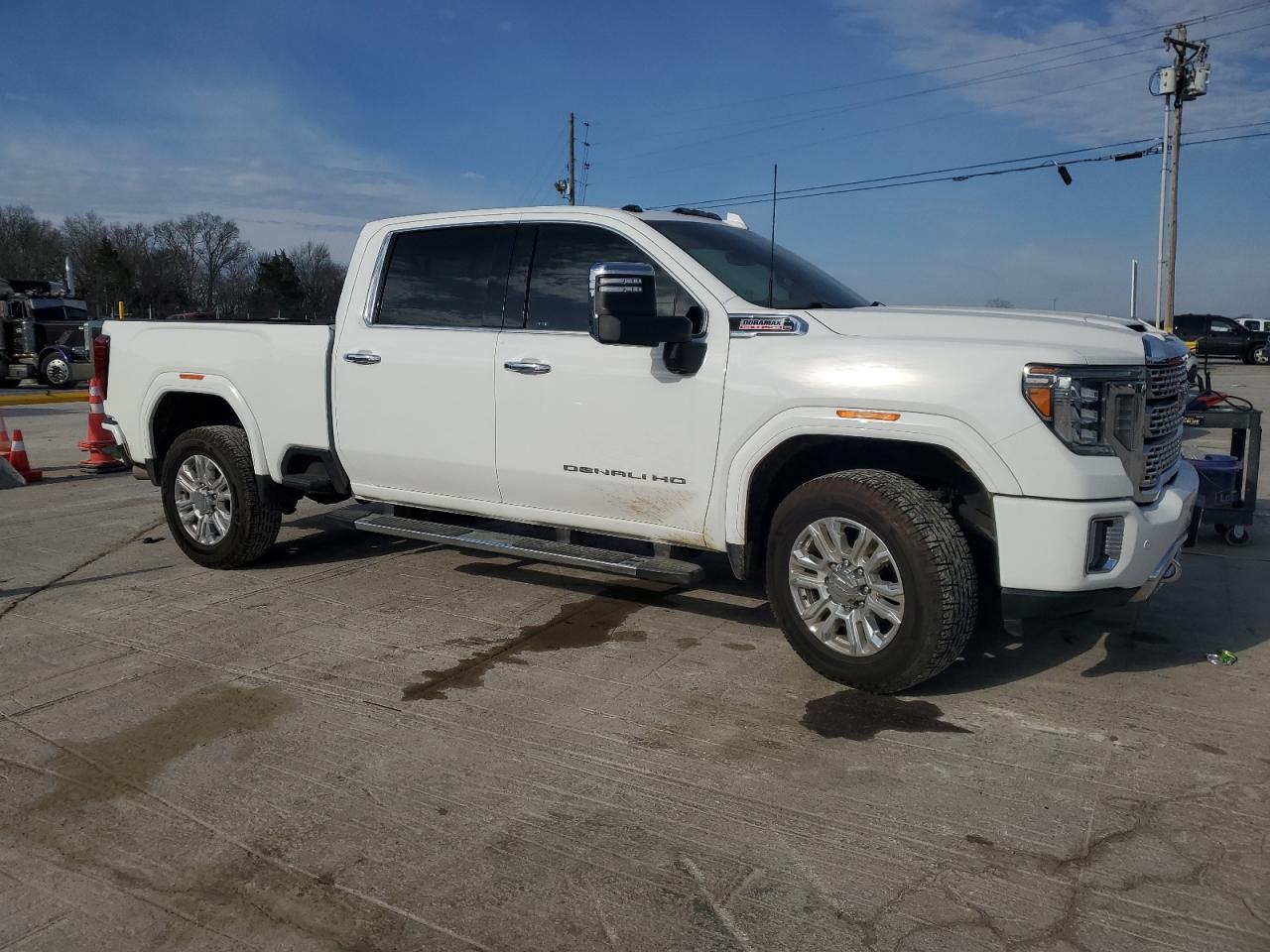 2021 GMC Sierra VIN 1GT49REY7MF230549 Copart auction photo, minor dent/scratches damage thumbnail 4