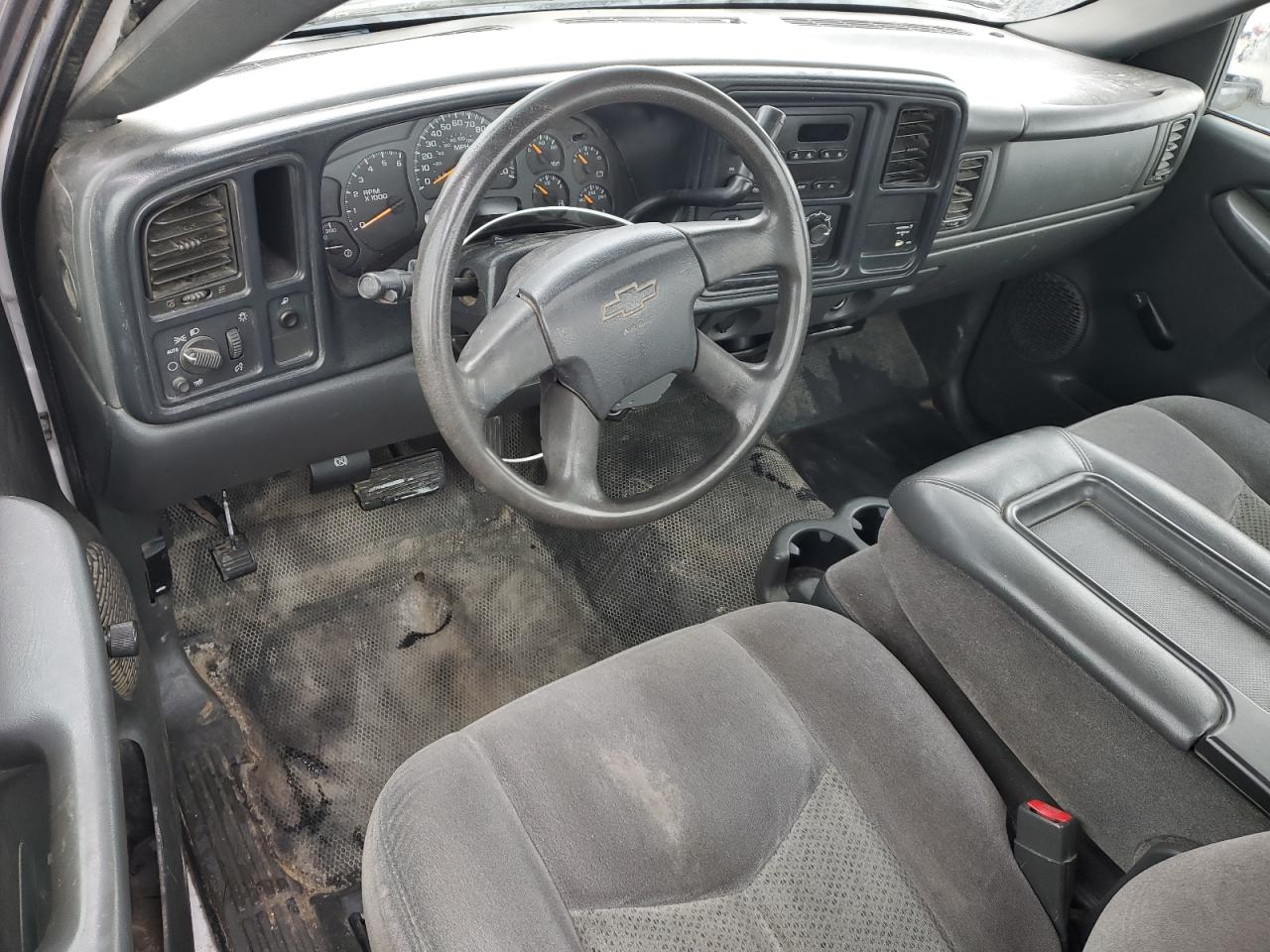 2005 Chevrolet Silverado VIN 1GCHC24U95E344990 Copart auction photo, front end damage thumbnail 8