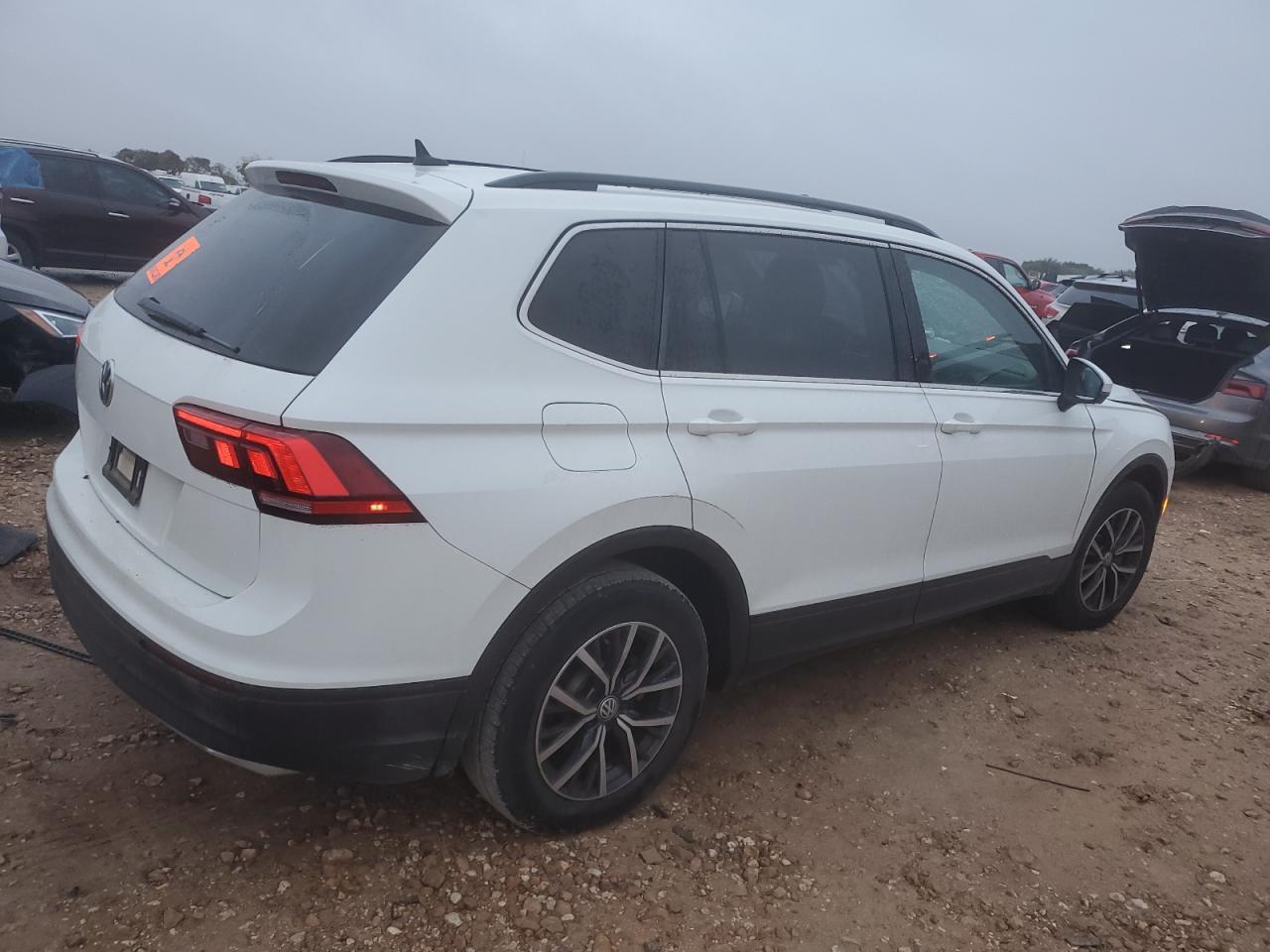2019 Volkswagen Tiguan VIN 3VV3B7AX4KM027487 Copart auction photo, front end damage thumbnail 3