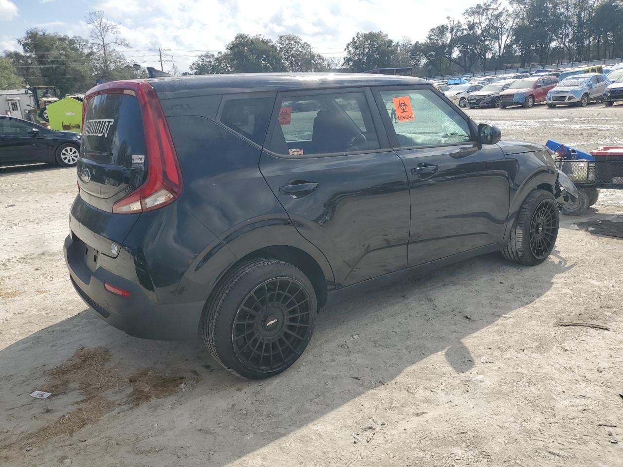 2020 KIA Soul VIN KNDJ23AU8L7007002 Copart auction photo, front end / minor dent/scratches damage thumbnail 3