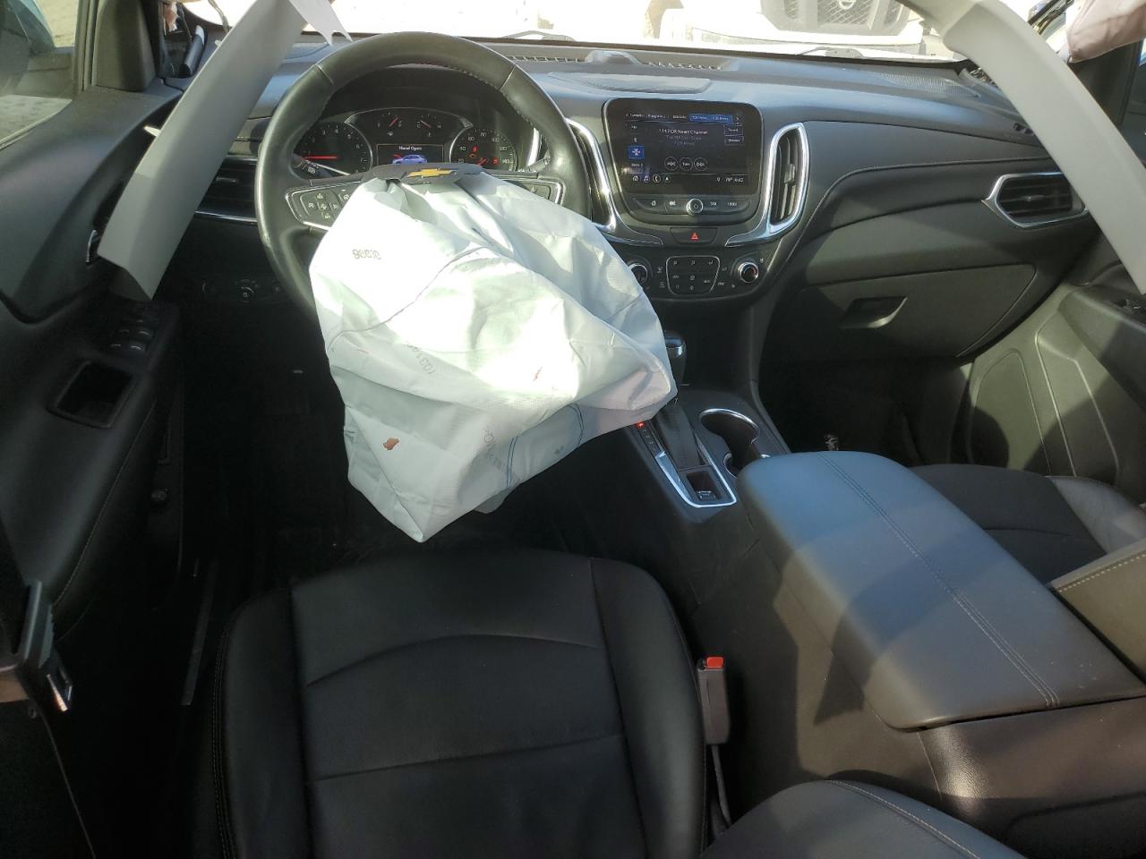 2020 Chevrolet Equinox VIN 3GNAXNEV0LS571090 Copart auction photo, front end damage thumbnail 8