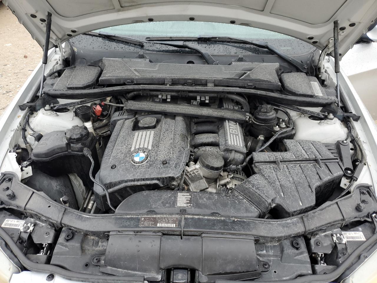 2011 BMW 3er VIN WBAPH7C52BE852490 Copart auction photo, hail / minor dent/scratches damage thumbnail 11