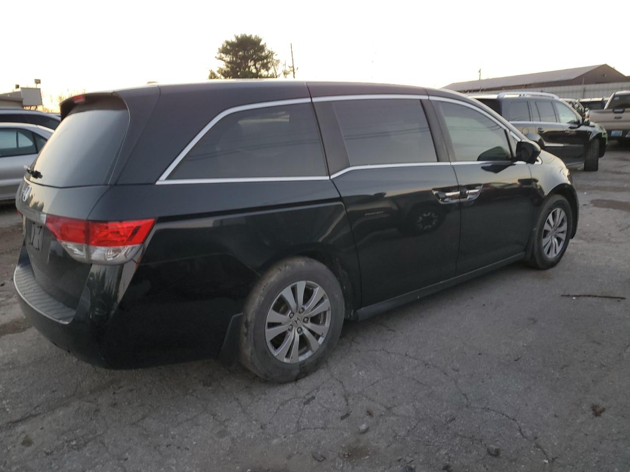 2015 Honda Odyssey VIN 5FNRL5H63FB098682 Copart auction photo, front end damage thumbnail 3
