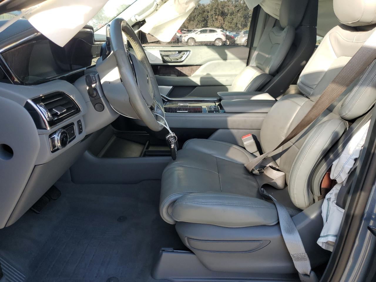 2020 Lincoln Navigator VIN 5LMJJ2KT9LEL21104 Copart auction photo, side / undercarriage damage thumbnail 7