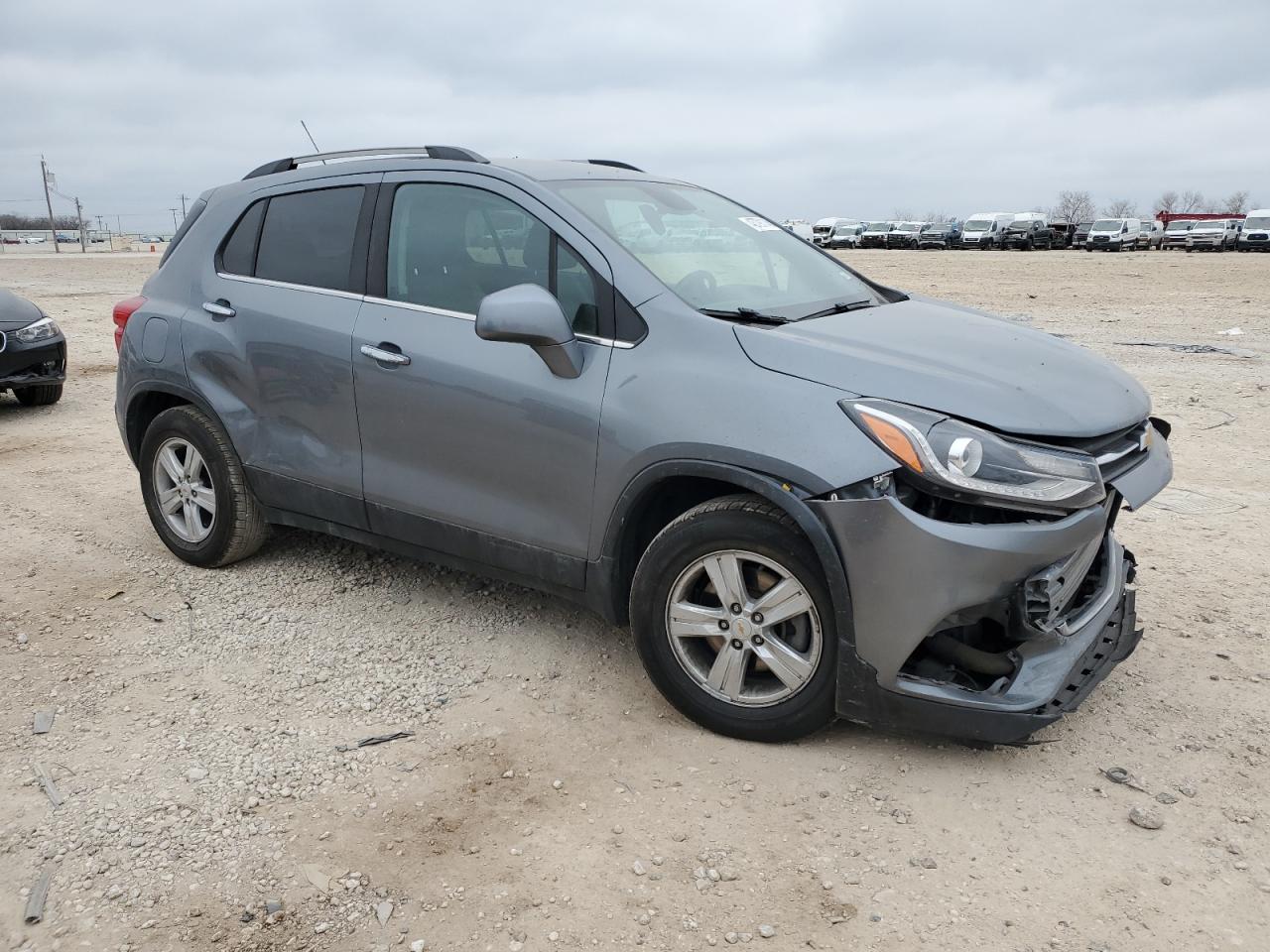 2019 Chevrolet Trax VIN KL7CJLSB9KB905352 Copart auction photo, front end / side damage thumbnail 4