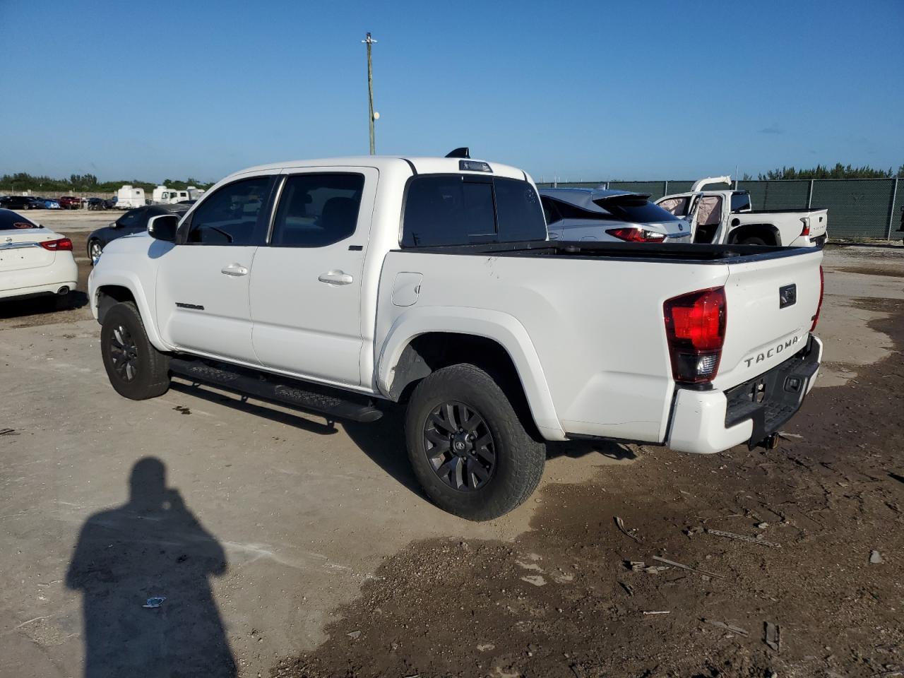 2022 Toyota Tacoma VIN 3TMAZ5CN3NM188418 Copart auction photo, front end damage thumbnail 2