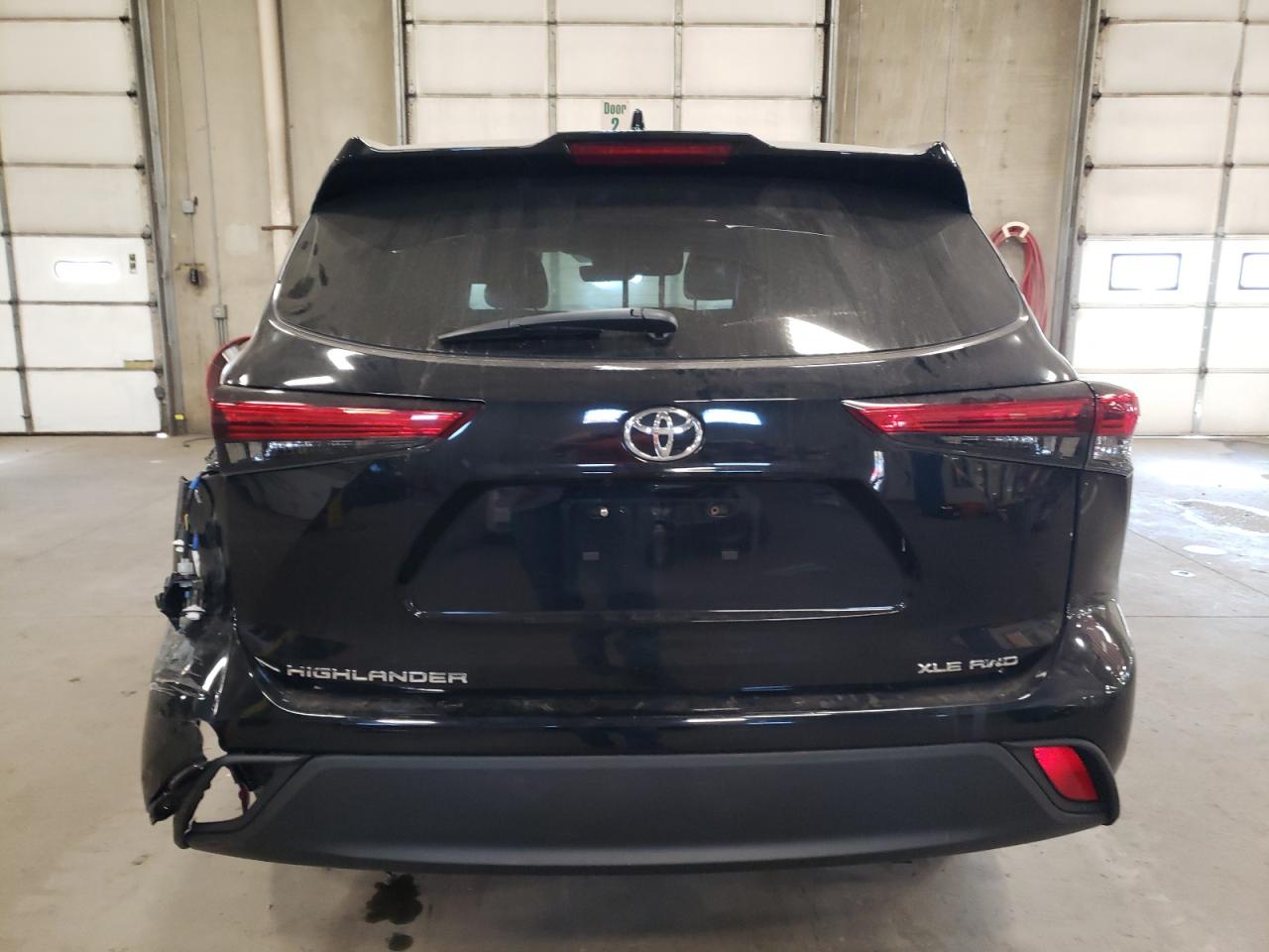 2022 Toyota Highlander VIN 5TDGZRBHXNS566375 Copart auction photo, rear end damage thumbnail 6