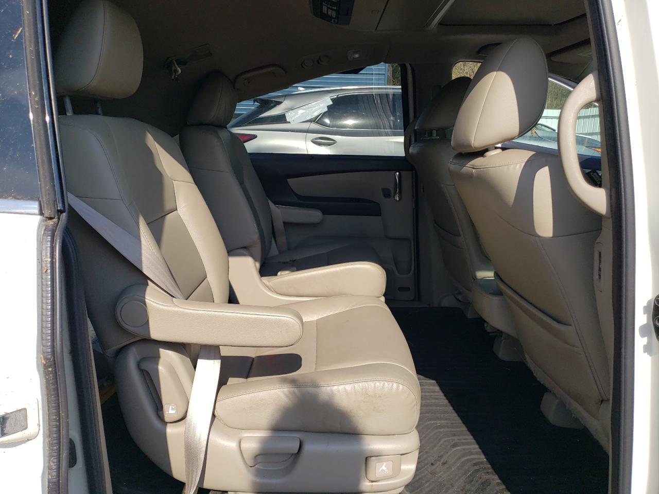 2015 Honda Odyssey VIN 5FNRL5H90FB107106 Copart auction photo, top/roof damage thumbnail 11