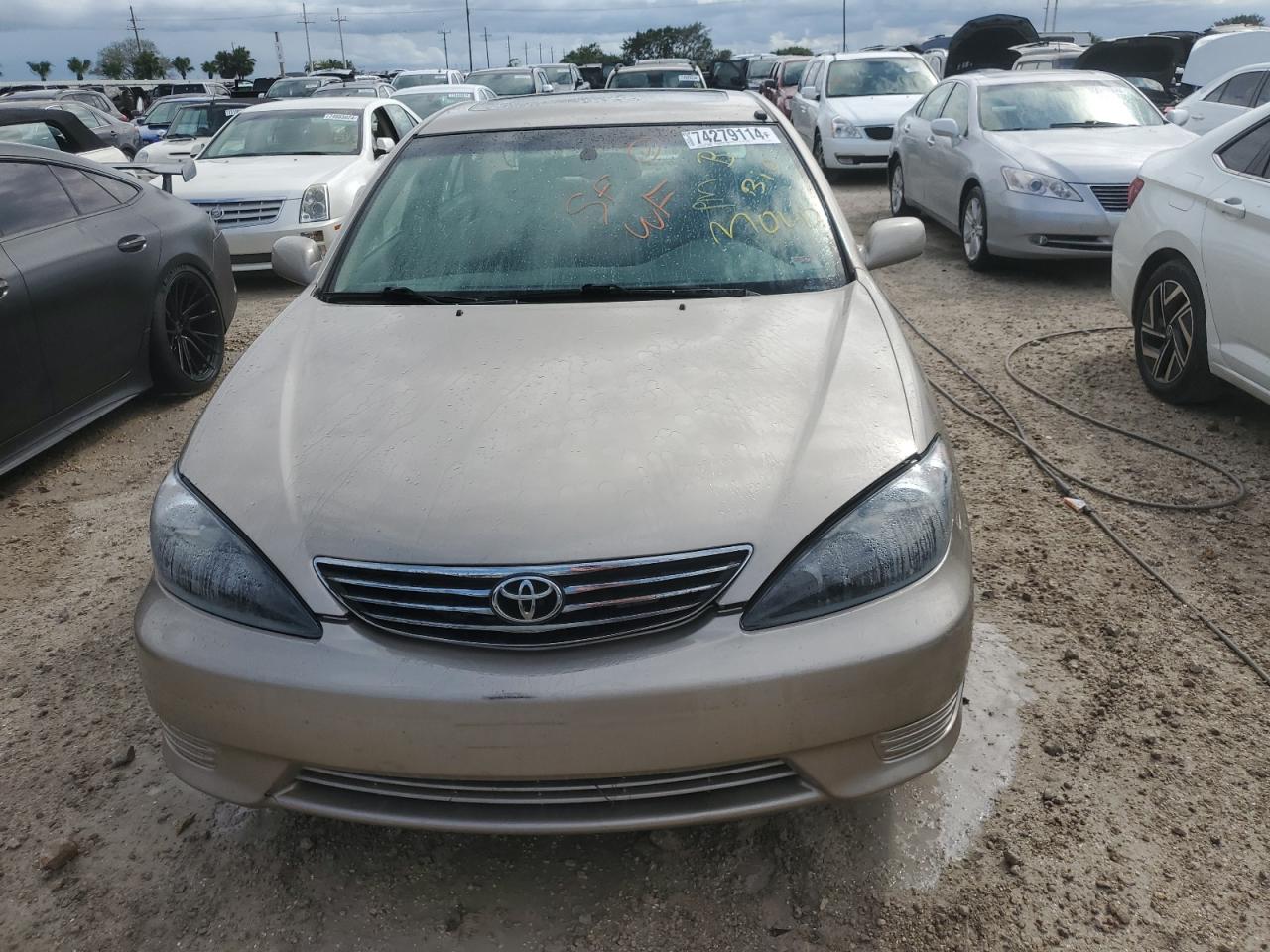 2005 Toyota Camry VIN 4T1BF30K95U086611 Copart auction photo, water/flood / side damage thumbnail 5