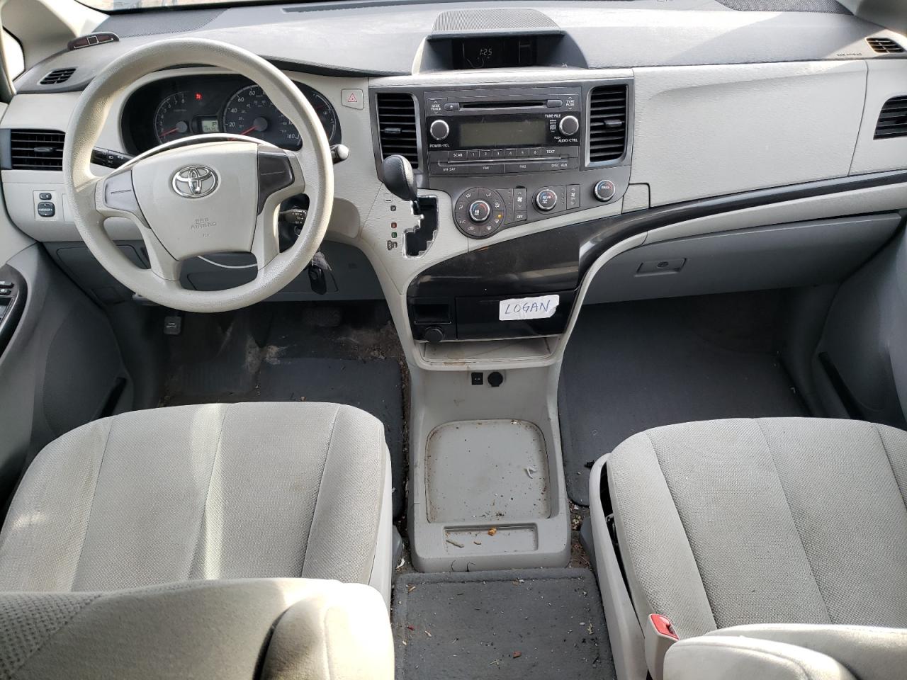 2012 Toyota Sienna VIN 5TDZK3DC6CS245104 Copart auction photo, side / front end damage thumbnail 8