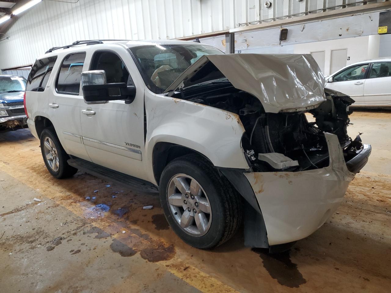 2011 GMC Yukon VIN 1GKS2CE08BR312079 Copart auction photo, front end damage thumbnail 4