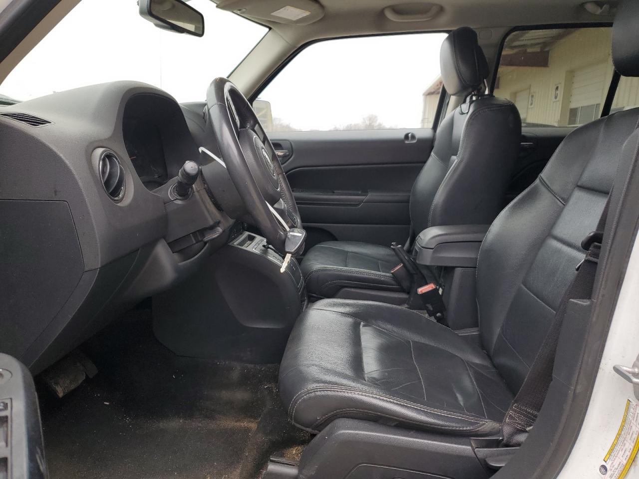 2016 Jeep Liberty (Patriot) VIN 1C4NJRAB5GD510810 Copart auction photo, front end damage thumbnail 7