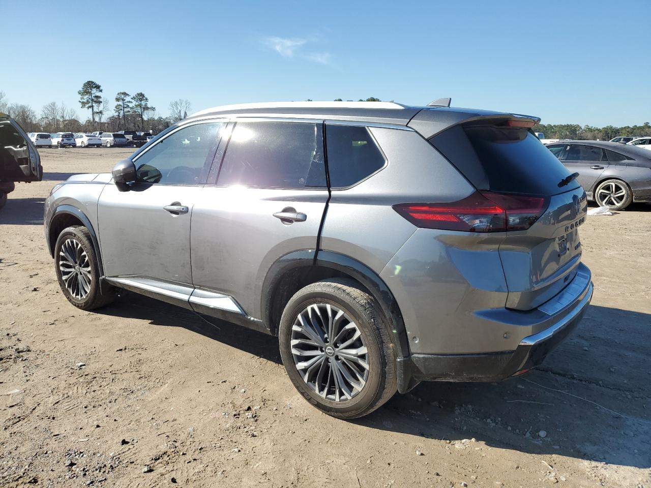 2024 Nissan Rogue VIN JN8BT3DCXRW072246 Copart auction photo, front end / minor dent/scratches damage thumbnail 2