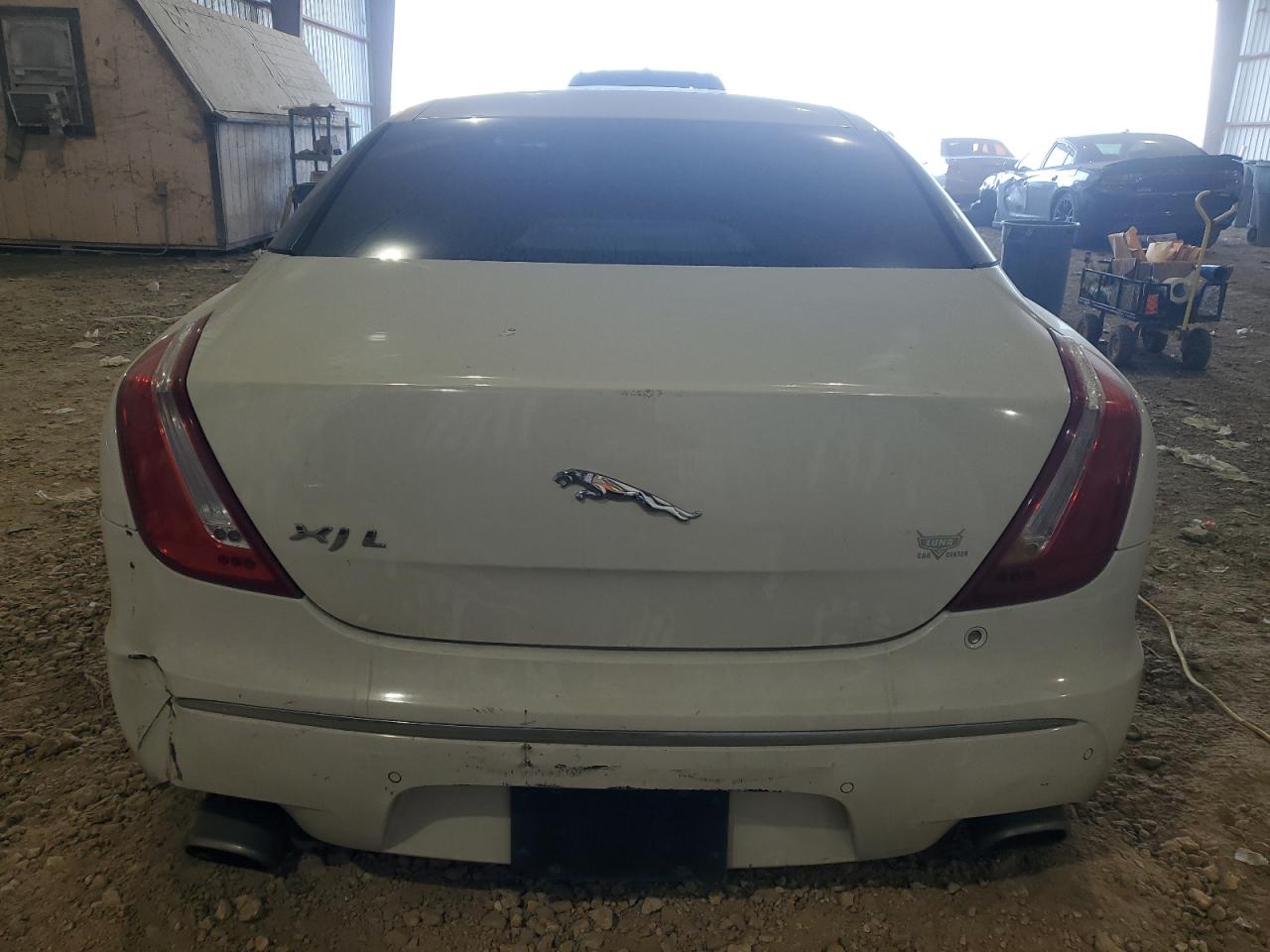 2011 Jaguar XJ VIN SAJWA2GB8BLV01828 Copart auction photo, rear end / minor dent/scratches damage thumbnail 6