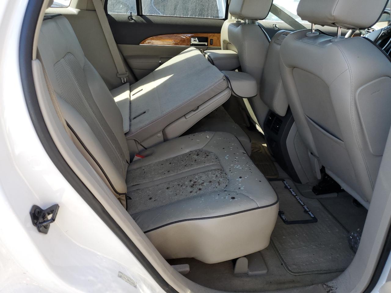 2013 Lincoln MKX VIN 2LMDJ6JKXDBL37829 Copart auction photo, water/flood damage thumbnail 11