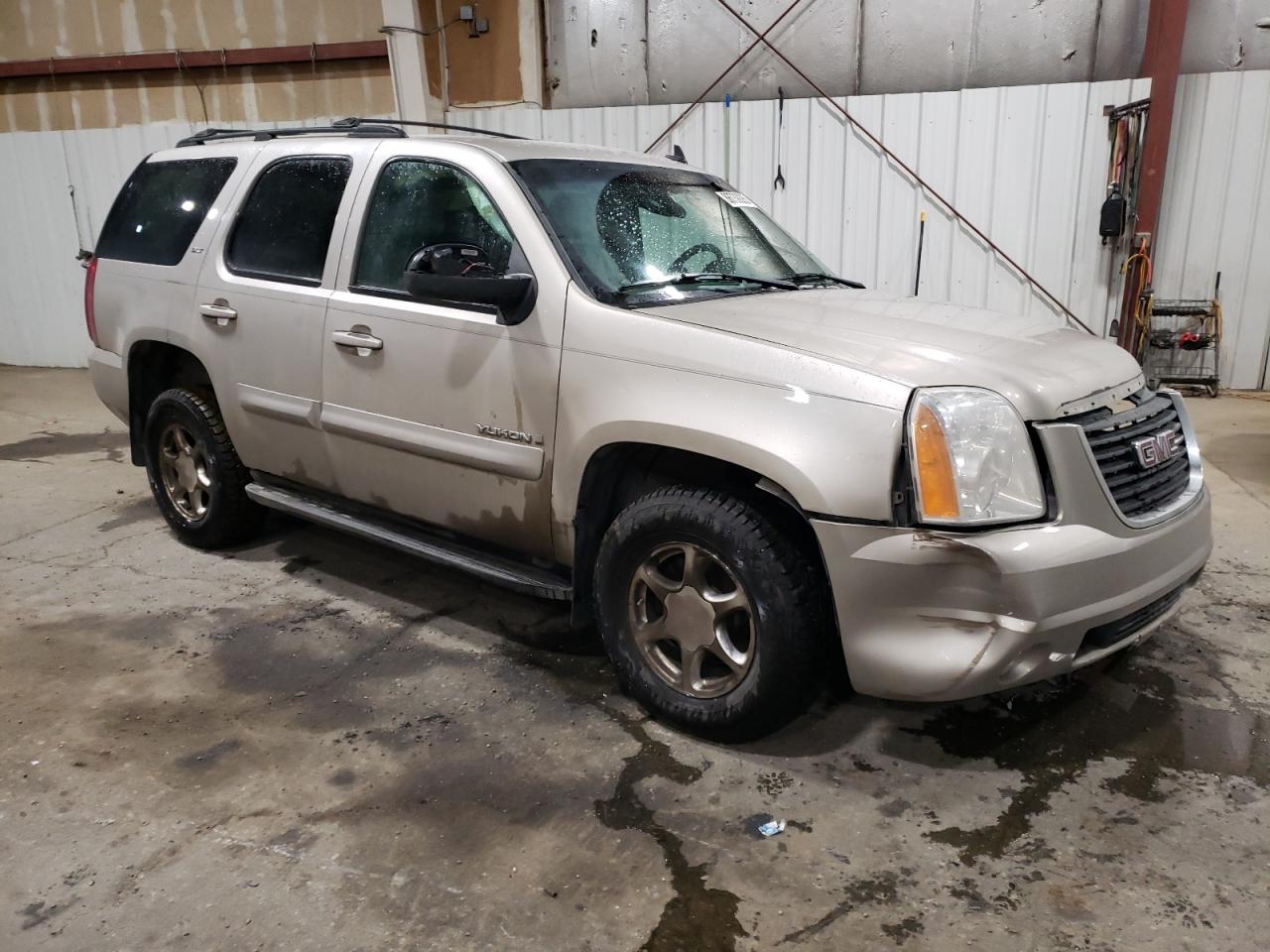 2007 GMC Yukon VIN 1GKFK13037R132685 Copart auction photo, all over damage thumbnail 4