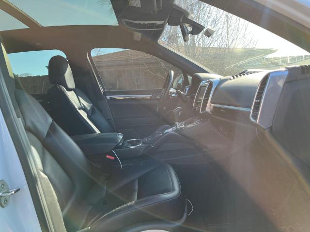 2016 Porsche Cayenne VIN WP1AA2A21GKA09638 Copart auction photo, normal wear damage thumbnail 5