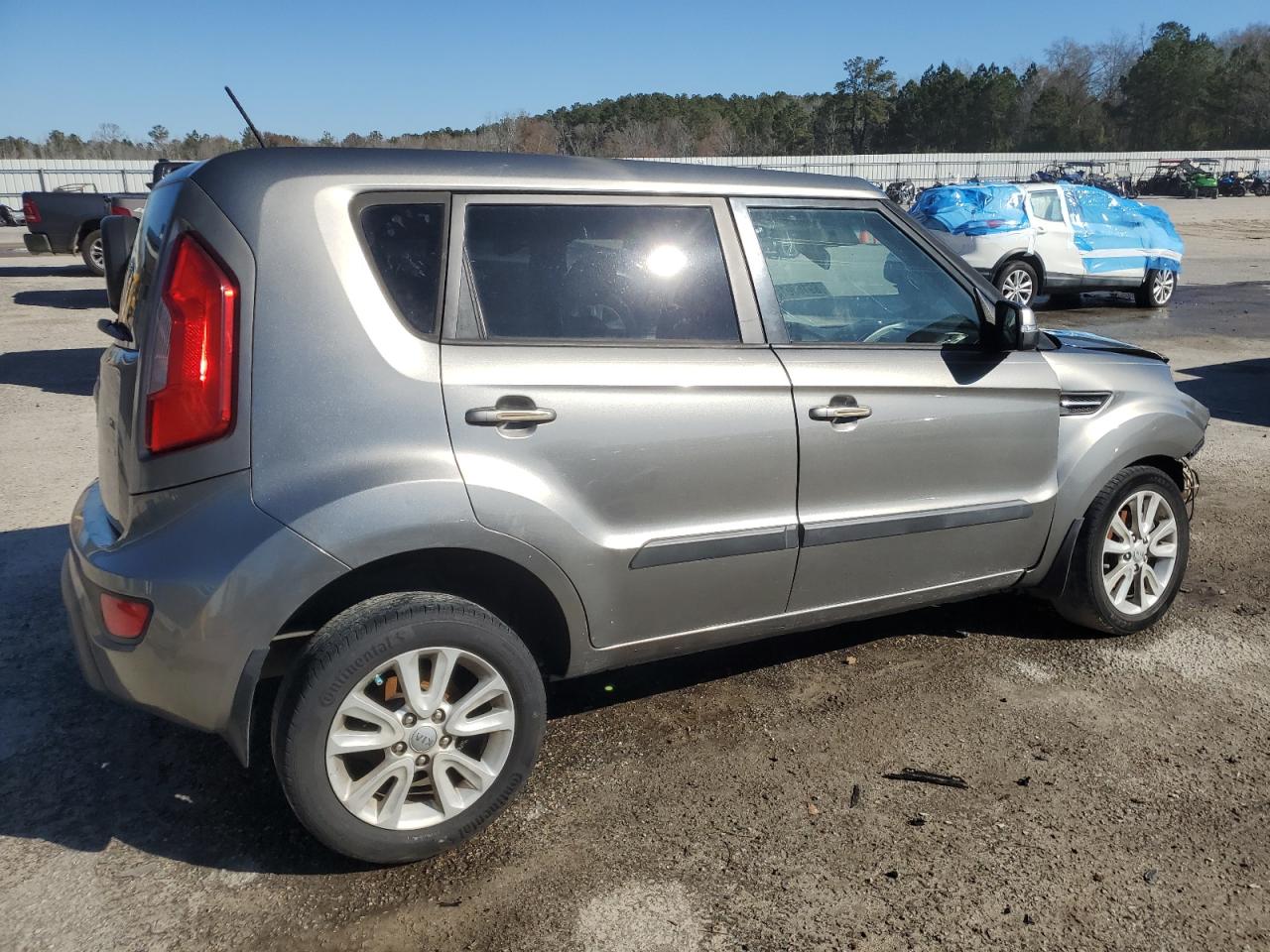 2013 KIA Soul VIN KNDJT2A61D7609010 Copart auction photo, undercarriage / front end damage thumbnail 3