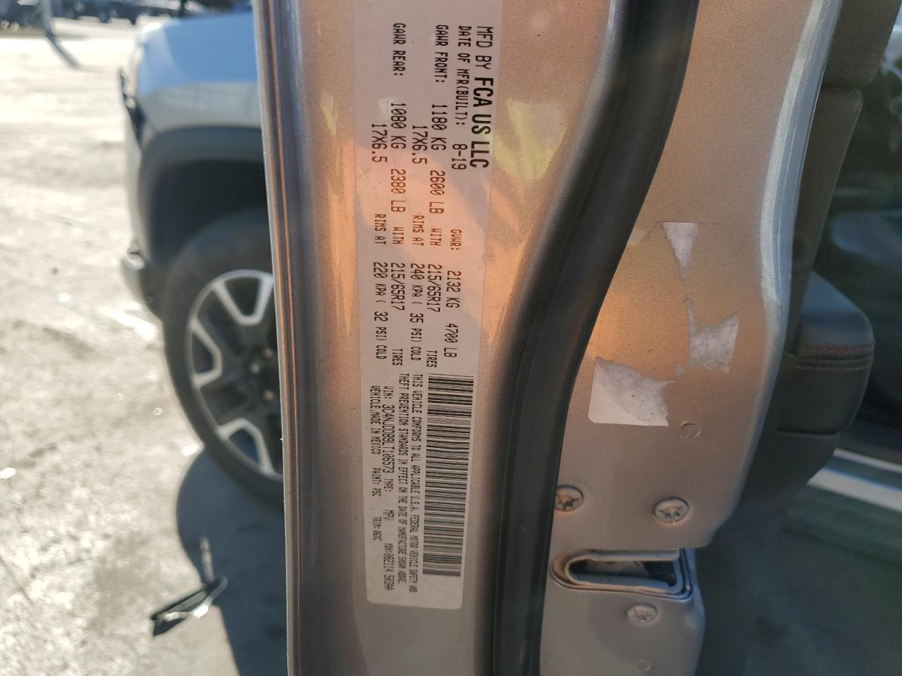 2020 Jeep Compass VIN 3C4NJDDB9LT106573 Copart auction photo, front end damage thumbnail 15