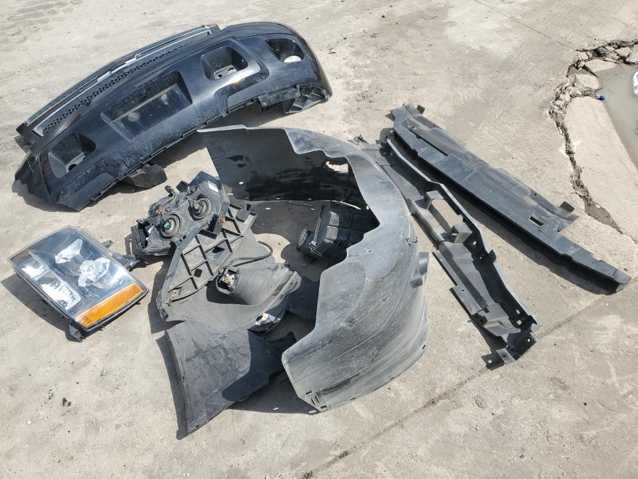 2013 Chevrolet Tahoe VIN 1GNSCBE00DR143253 Copart auction photo, front end damage thumbnail 13