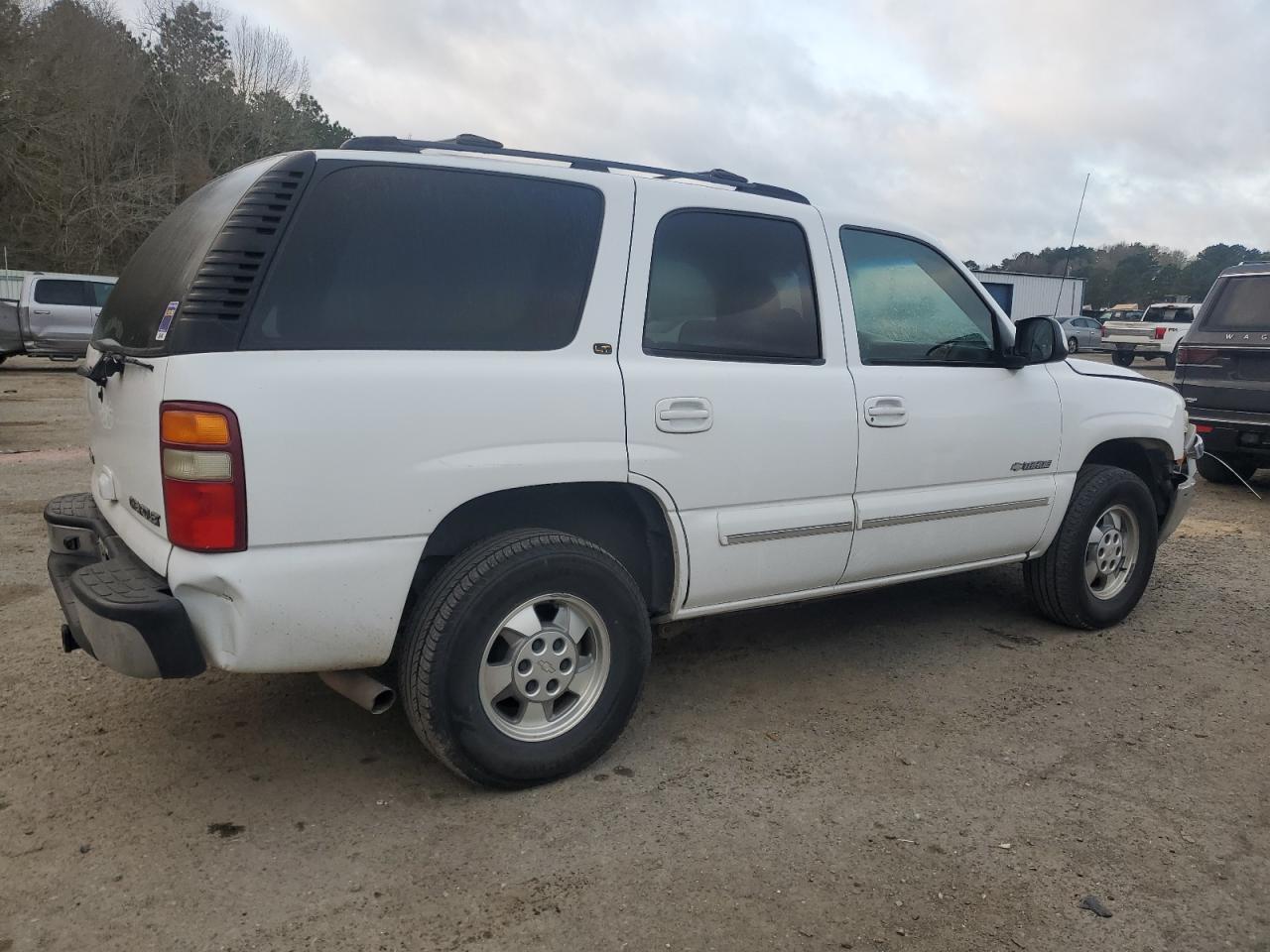 2003 Chevrolet Tahoe VIN 1GNEC13Z33R281053 Copart auction photo, front end damage thumbnail 3