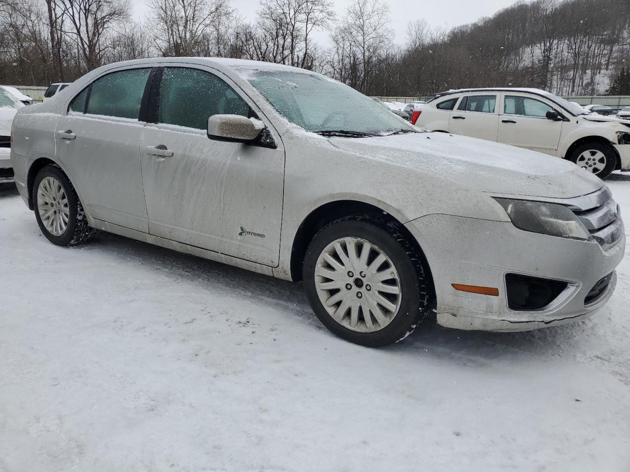 2011 Ford Fusion VIN 3FADP0L33BR161955 Copart auction photo, normal wear damage thumbnail 4