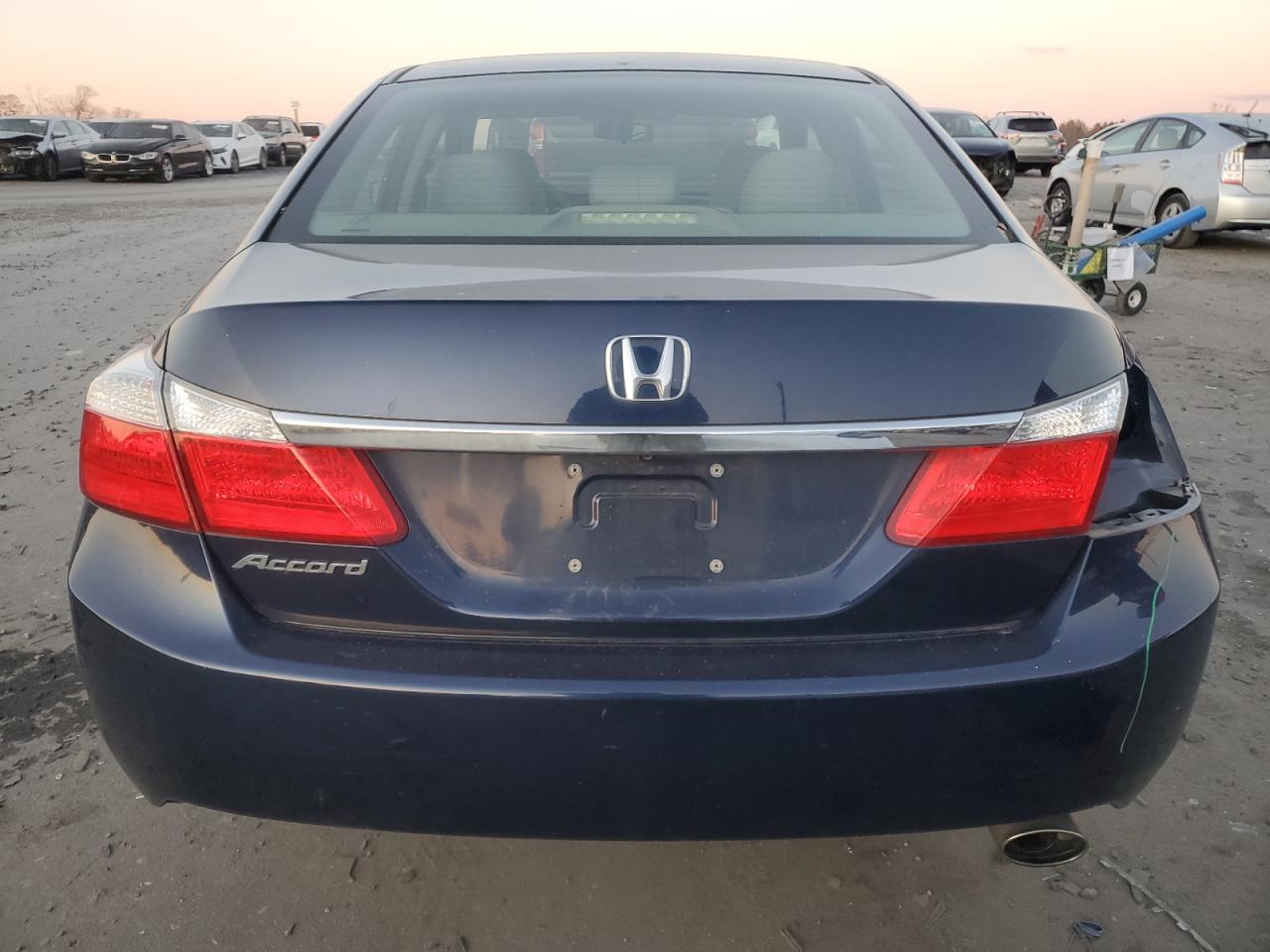 2015 Honda Accord VIN 1HGCR2F32FA145433 Copart auction photo, all over damage thumbnail 6