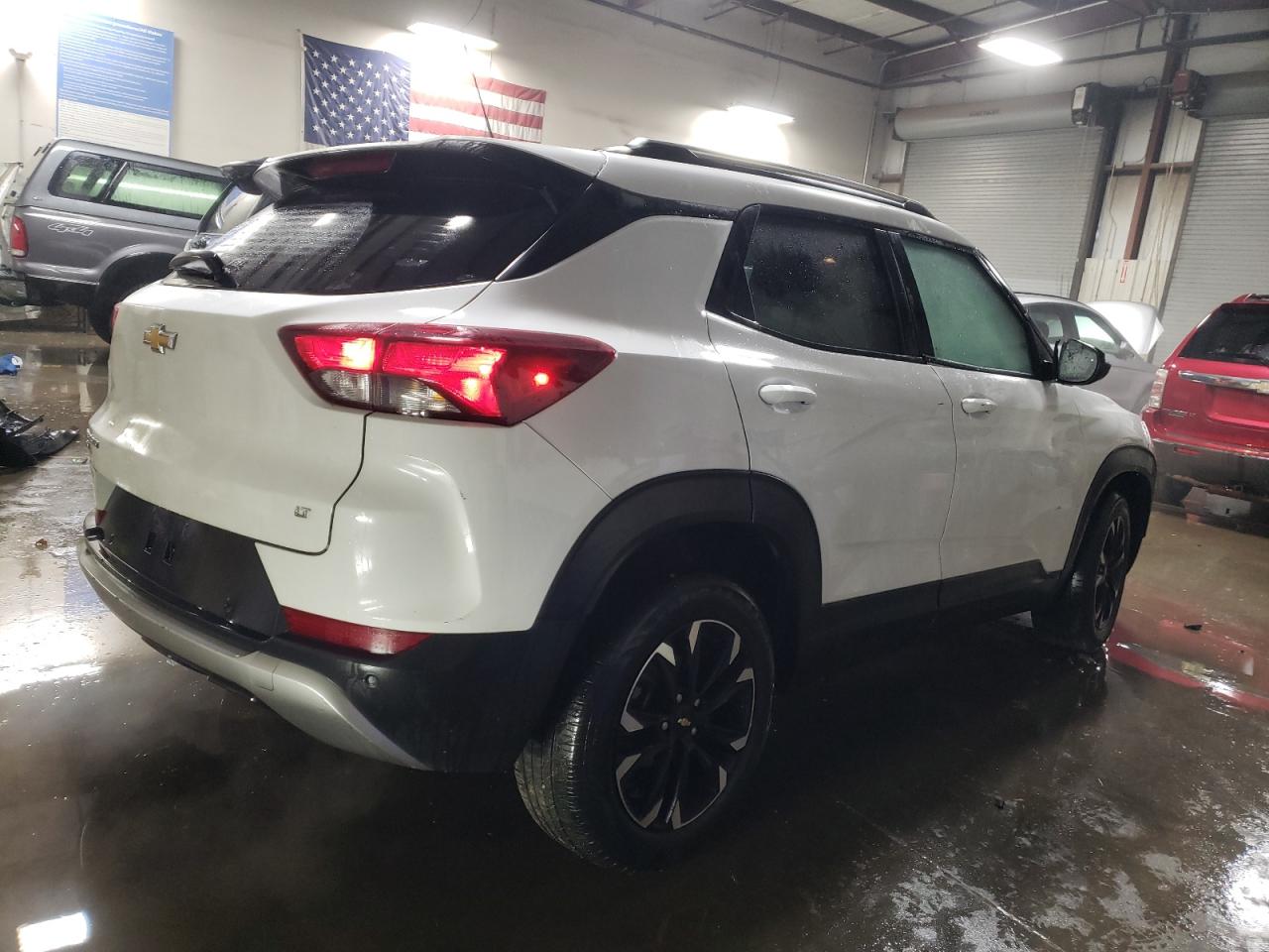 2021 Chevrolet TrailBlazer VIN KL79MPSL1MB080170 Copart auction photo, front end / side damage thumbnail 3