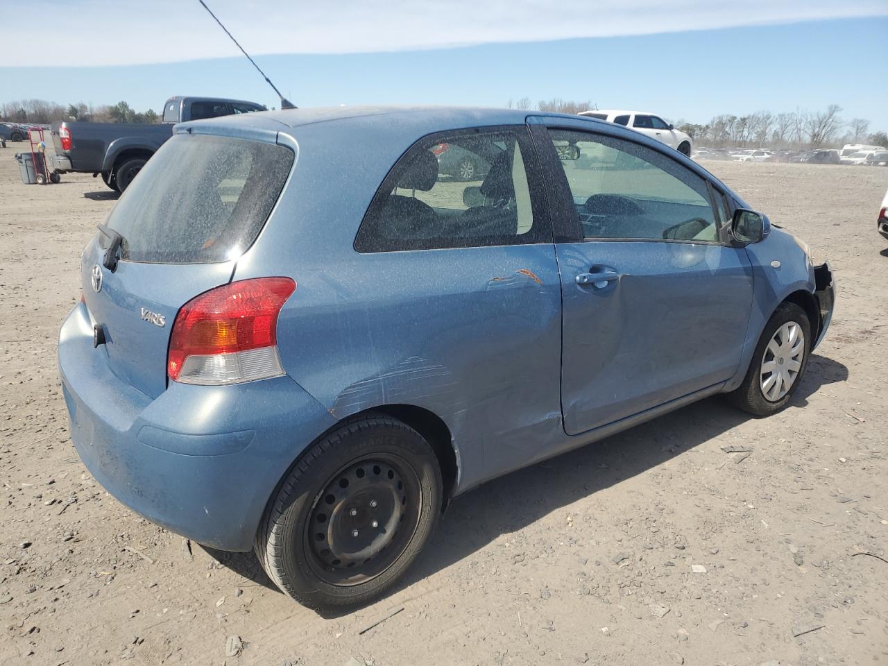 2010 Toyota Yaris VIN JTDJT4K38A5297629 Copart auction photo, front end / side damage thumbnail 3