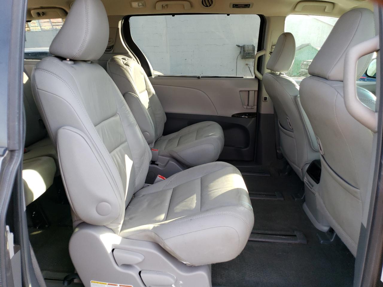 2017 Toyota Sienna VIN 5TDDZ3DC7HS163170 Copart auction photo, rear end / front end damage thumbnail 11