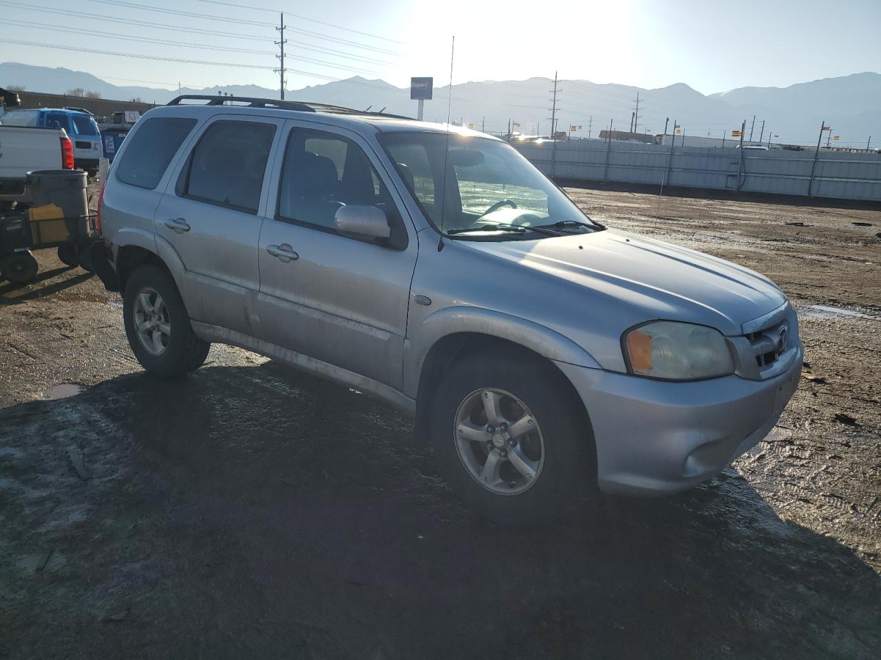 2005 Mazda Tribute VIN 4F2YZ96195KM42350 Copart auction photo, rear end damage thumbnail 4